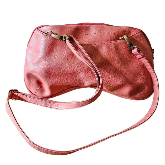 Matt and Nat Women’s Vegan Leather Bohemian Crossbody Handbag Salmon Pink Small. - Picture 2 of 8